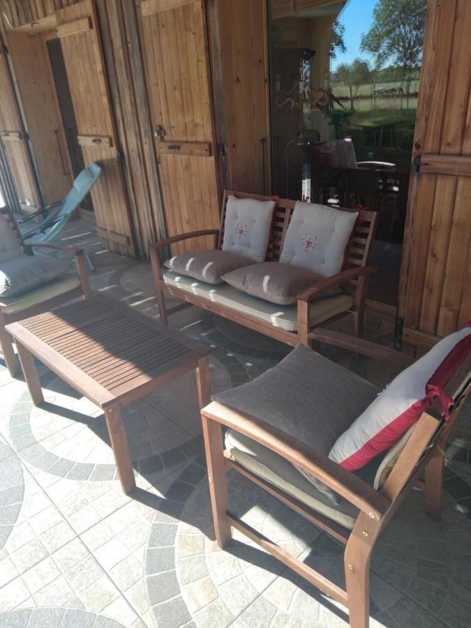 Les Dames De La Saugiat Bed & Breakfast Le Fied Exterior photo