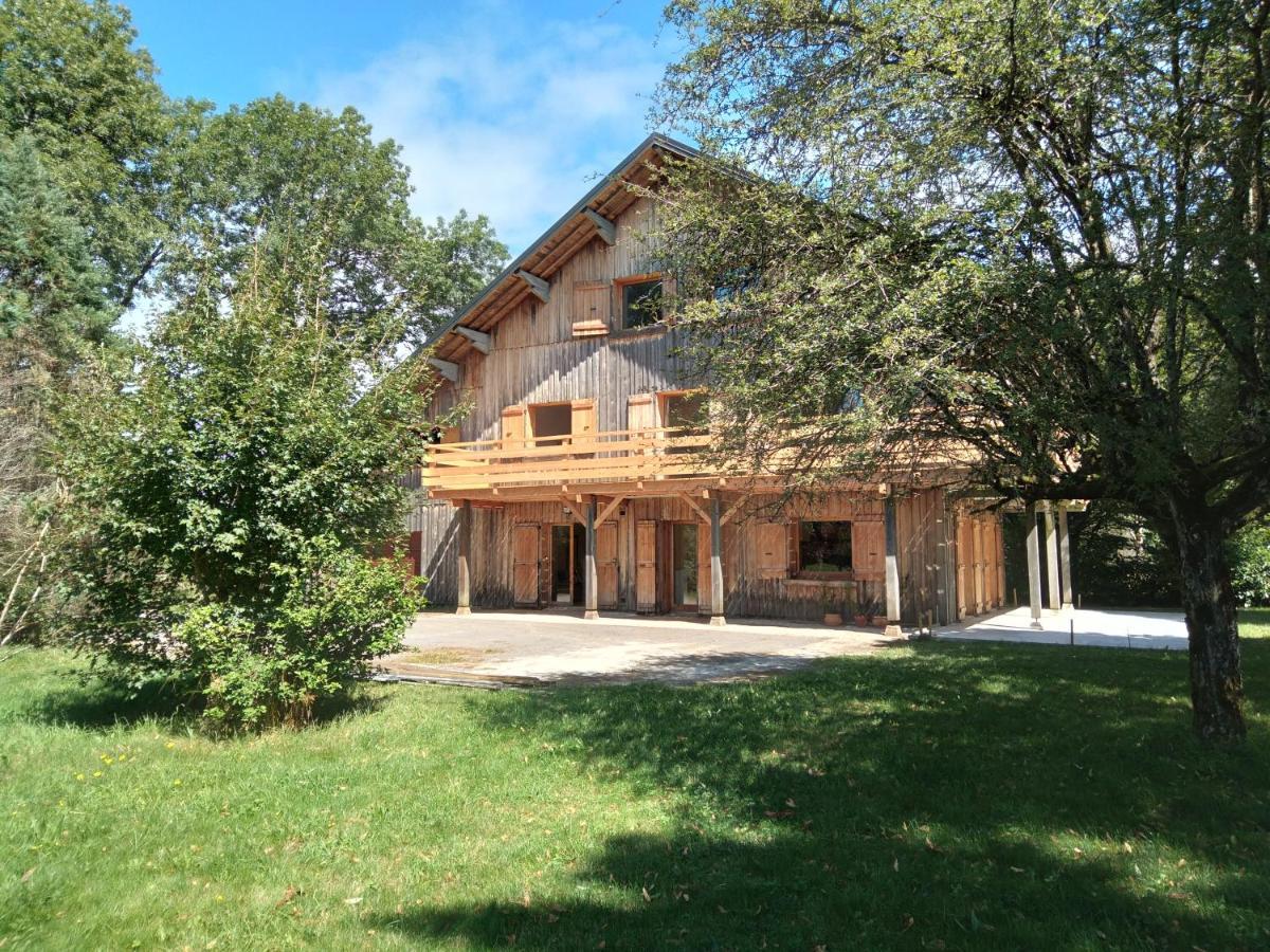 Les Dames De La Saugiat Bed & Breakfast Le Fied Exterior photo