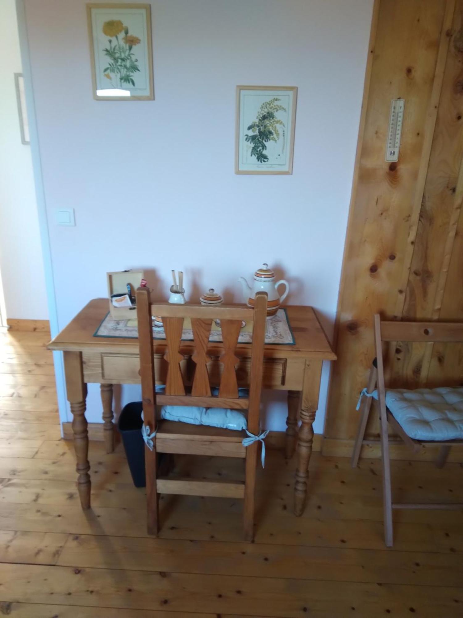 Les Dames De La Saugiat Bed & Breakfast Le Fied Exterior photo